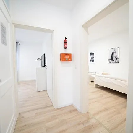 Dwk: Monteurhaus Bei Koblenz アパートホテル ブラウバッハ