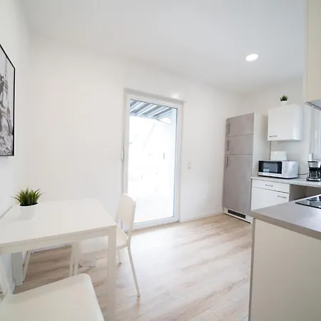 Apartmanhotel Dwk: Monteurhaus Bei Koblenz *
